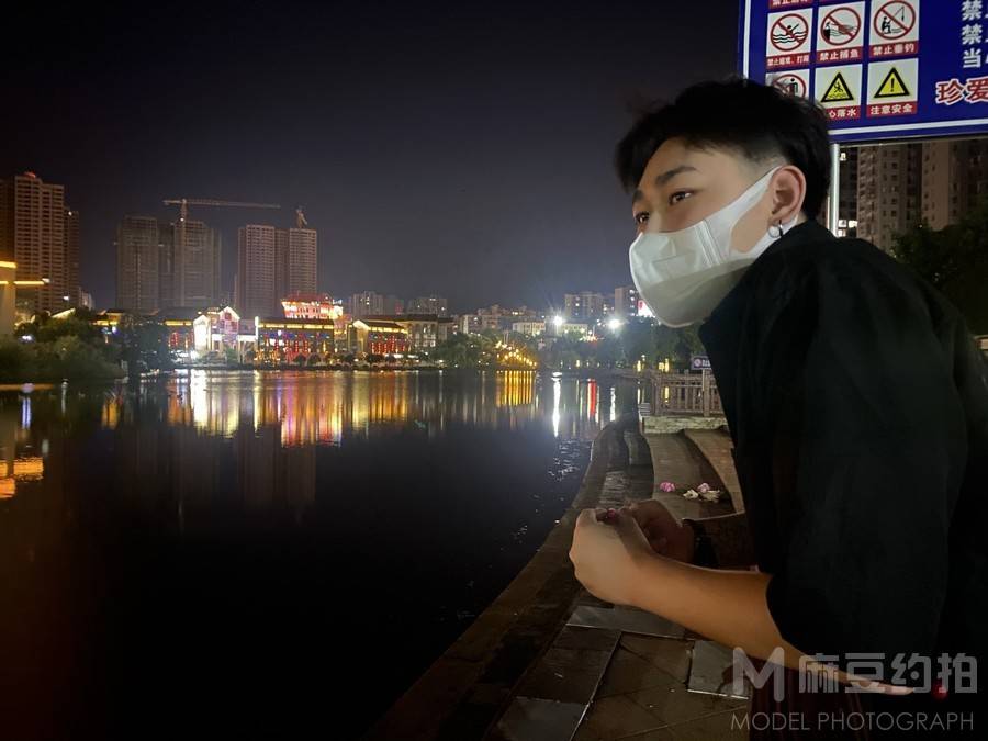 夜景模特