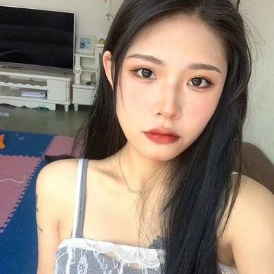 黑白模特