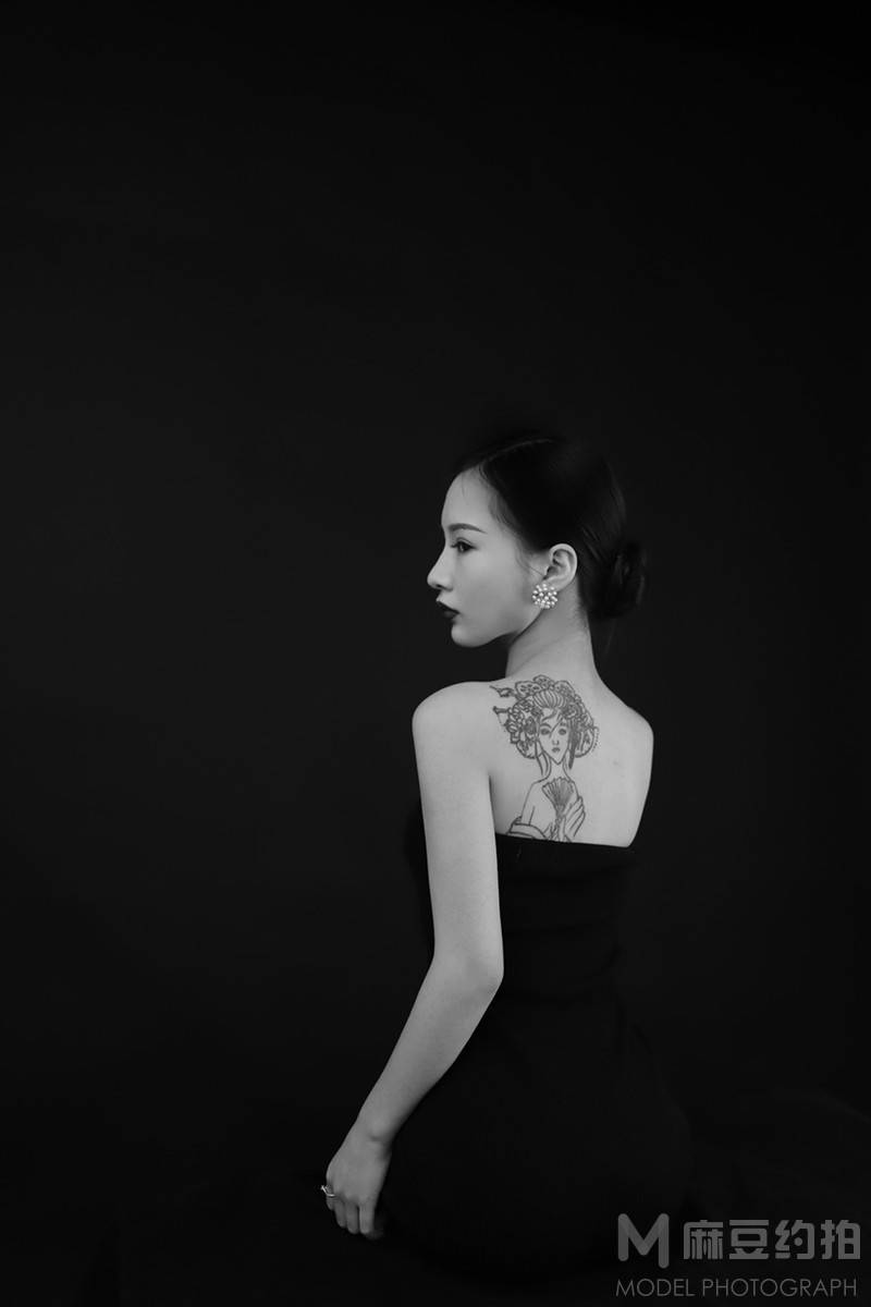 暗黑模特