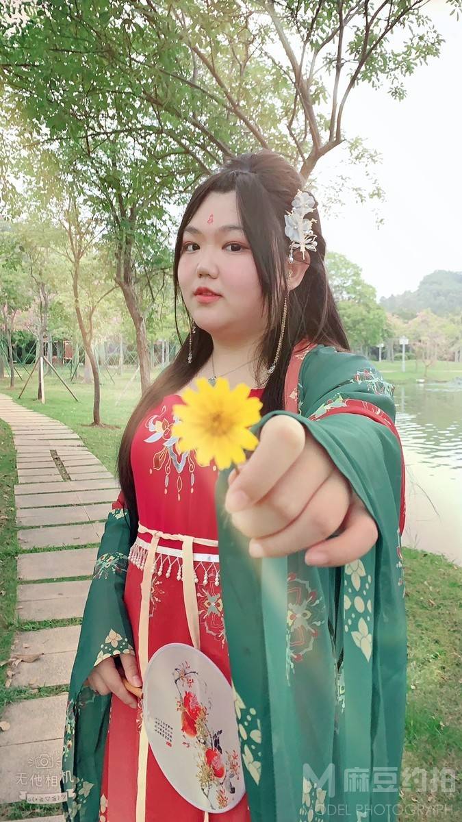 妆容模特