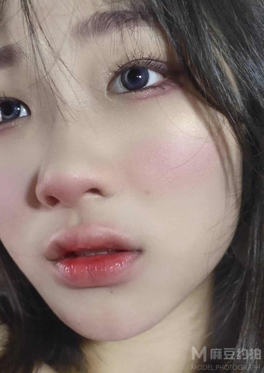 妆容模特