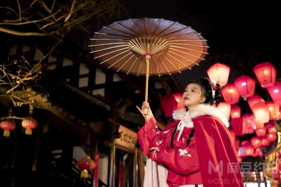 汉服模特