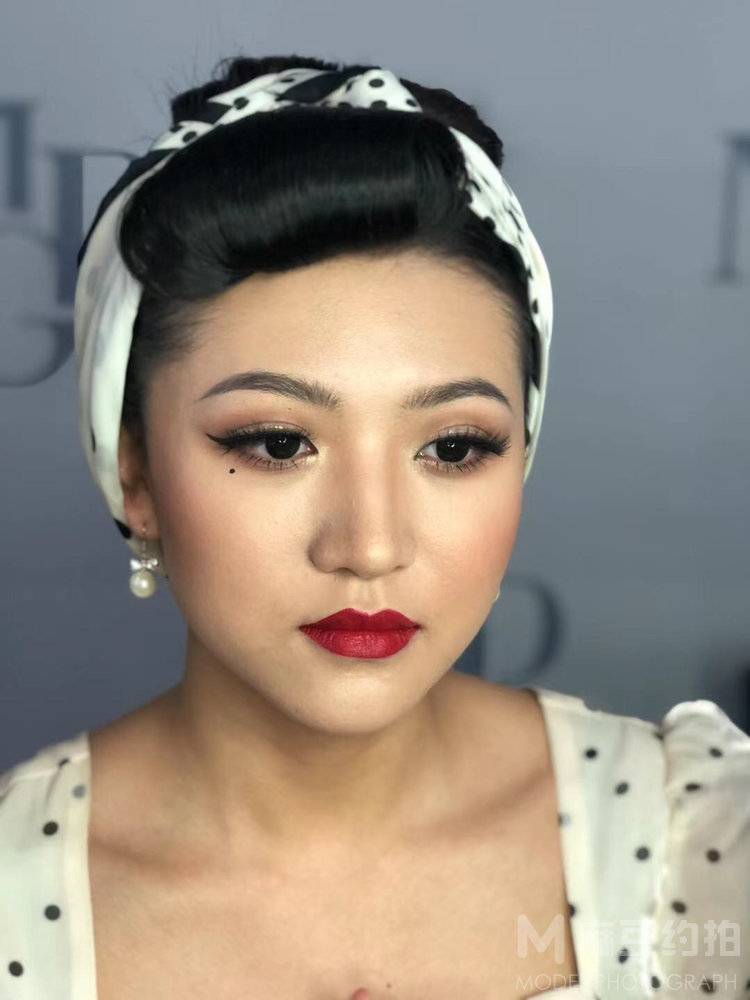 妆容模特