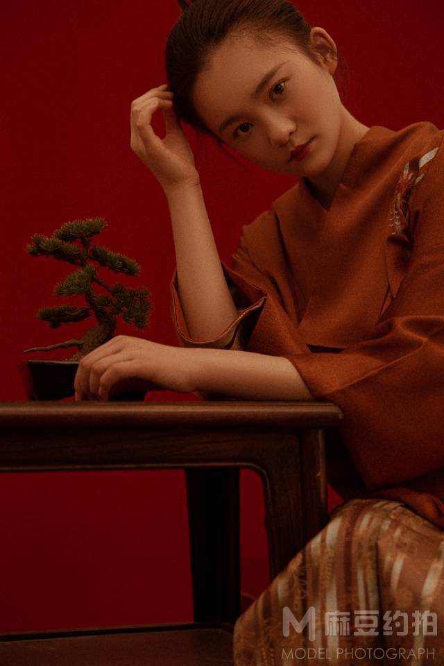 妆容模特