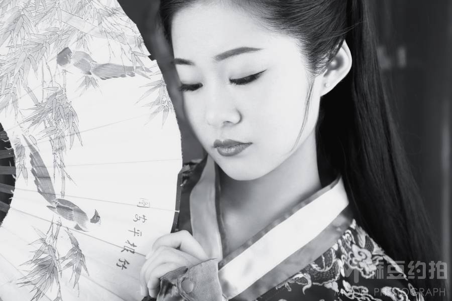 黑白模特