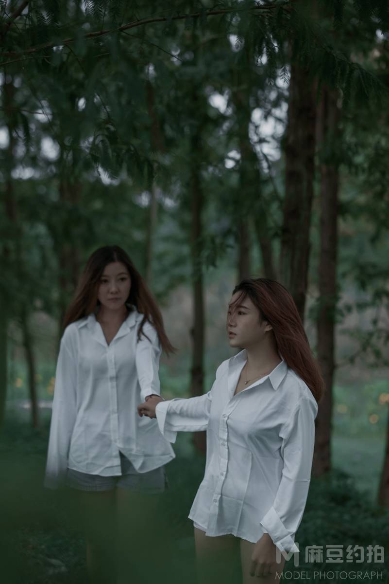 情绪模特