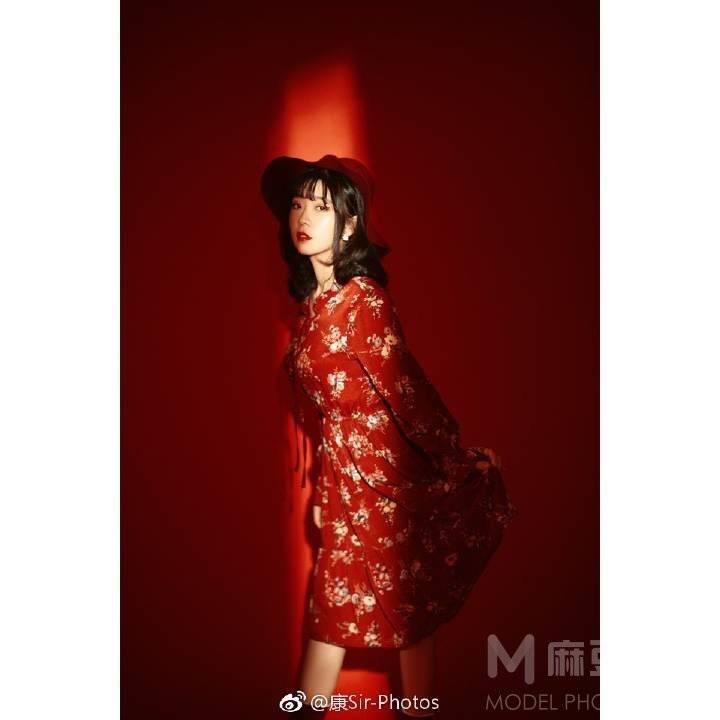 黑白模特