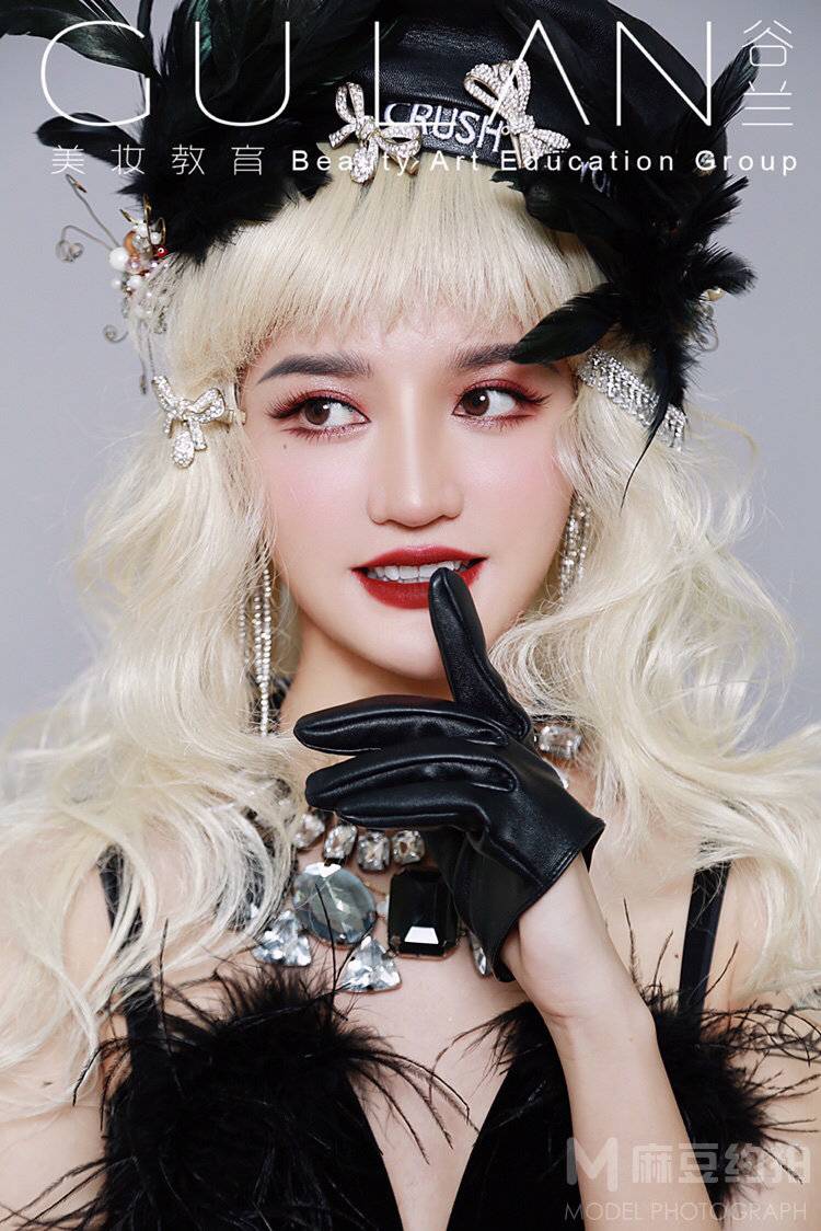 暗黑模特