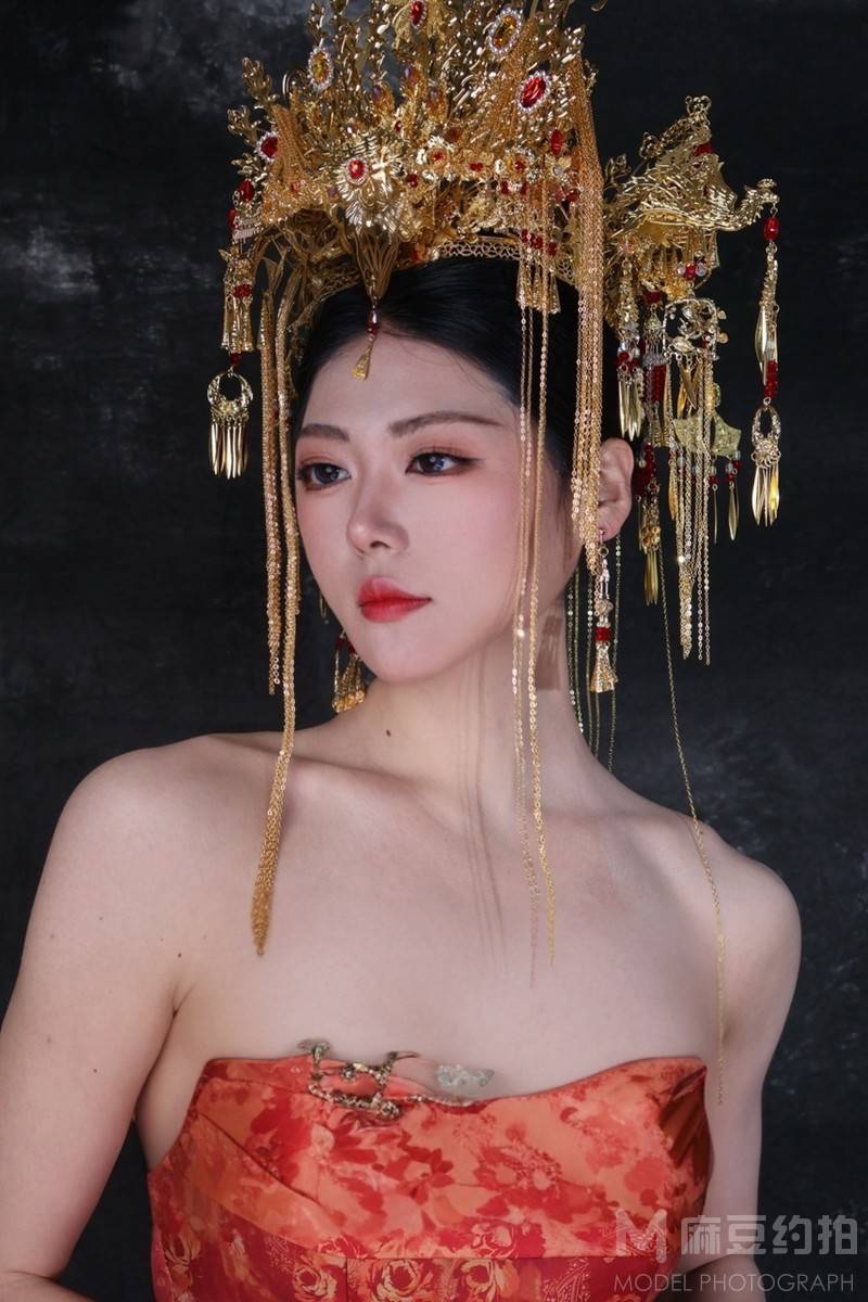 黑白模特