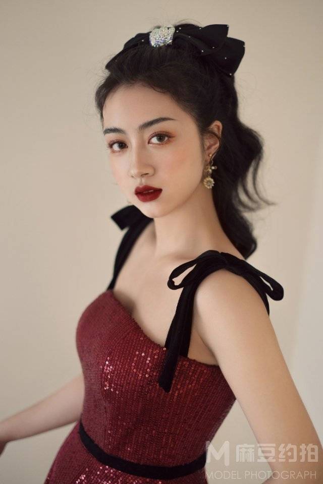 妆容模特