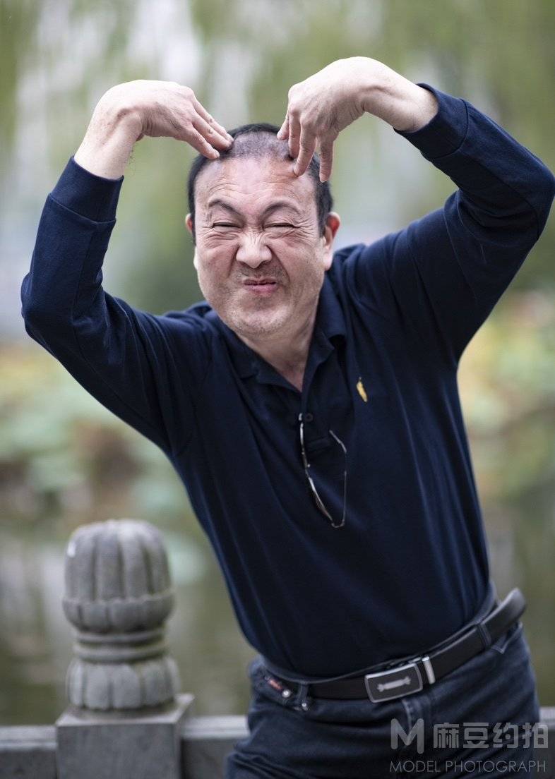 情绪模特