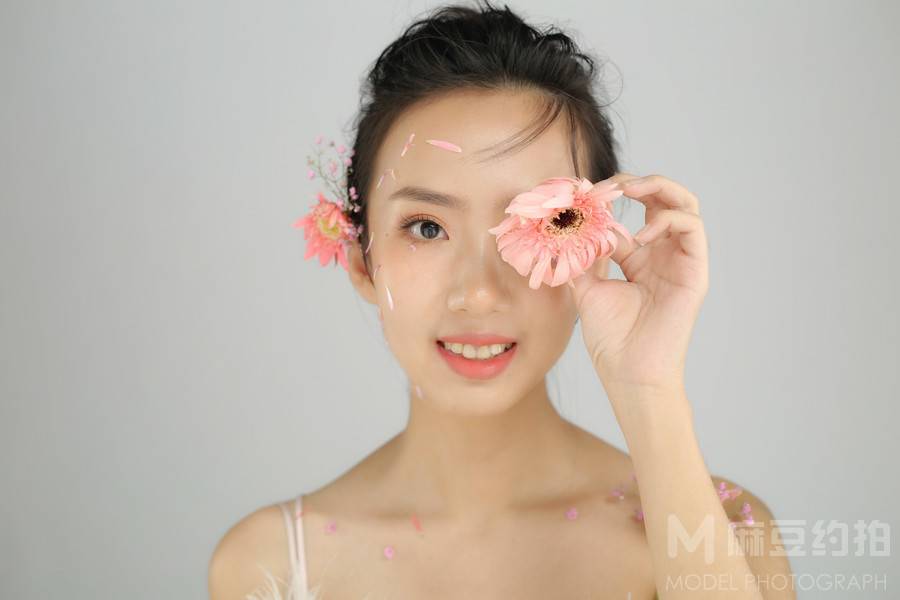 清新模特