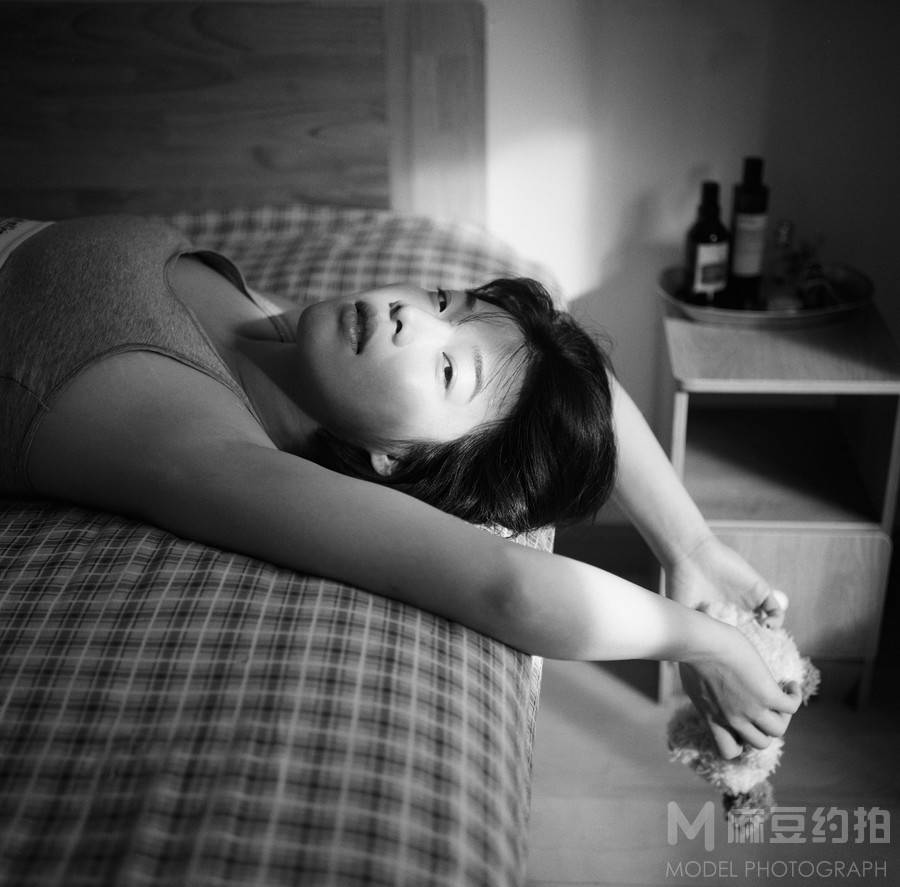 黑白模特