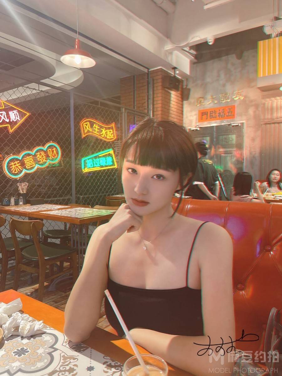 校园模特