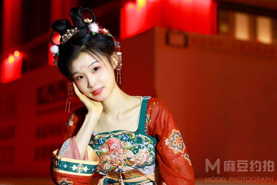 汉服模特