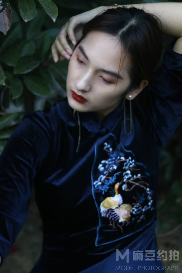 情绪模特