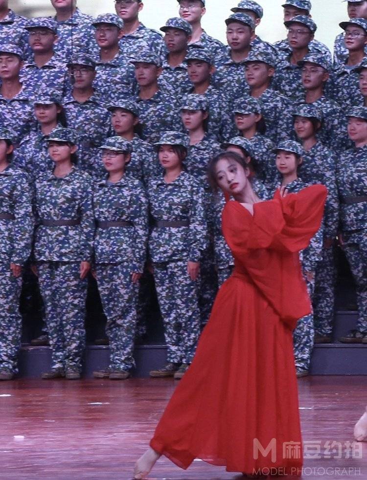 校园模特