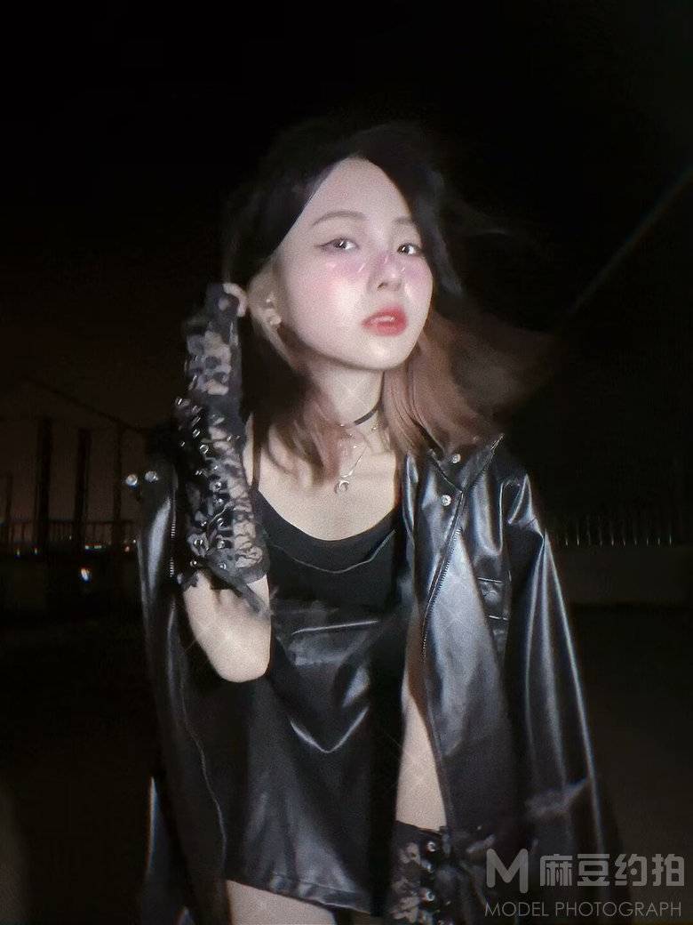 暗黑模特