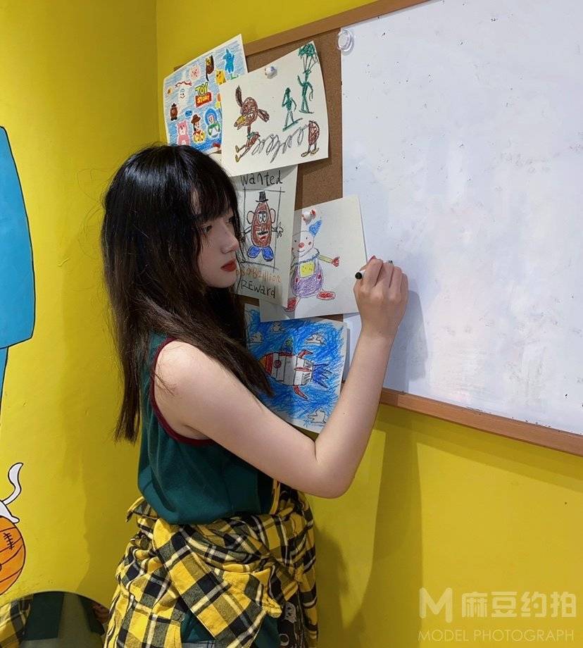 校园模特