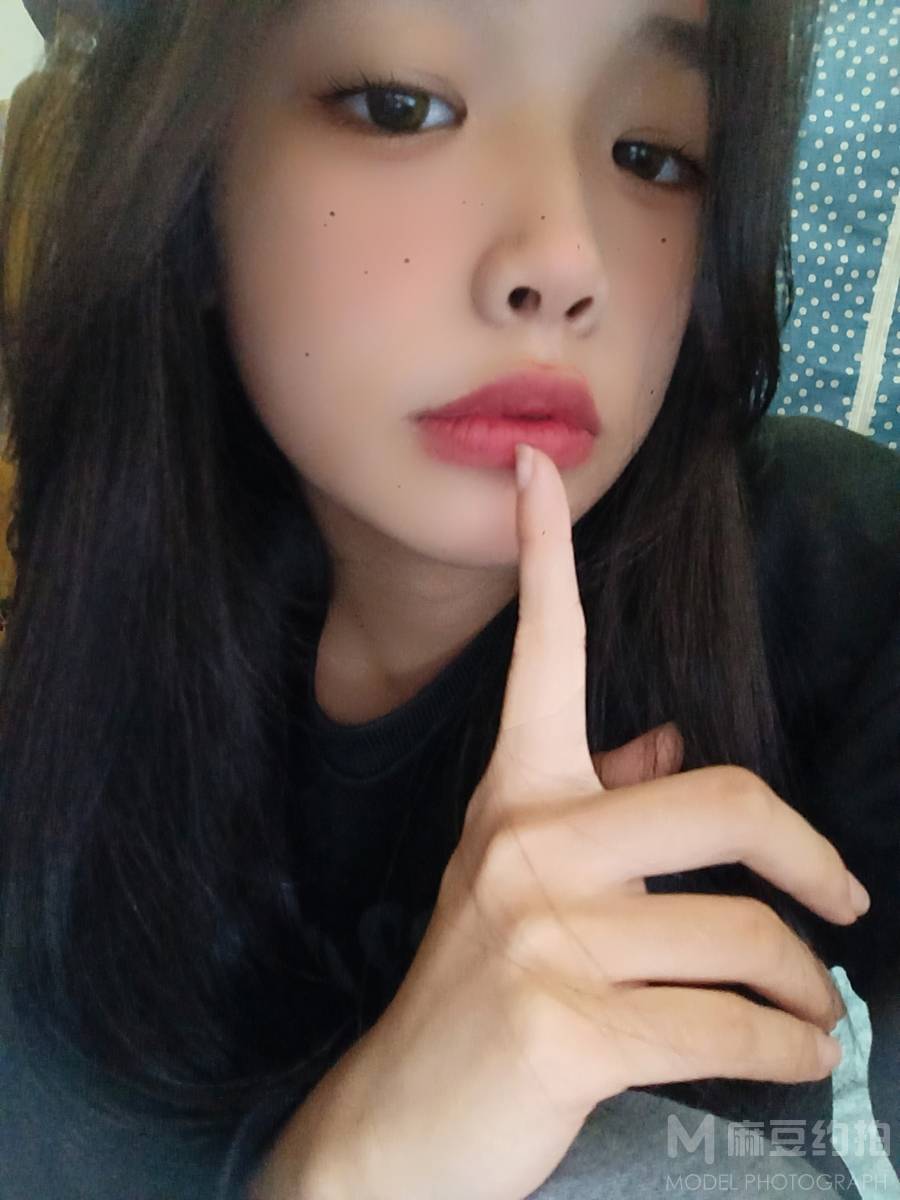 宝丽来模特