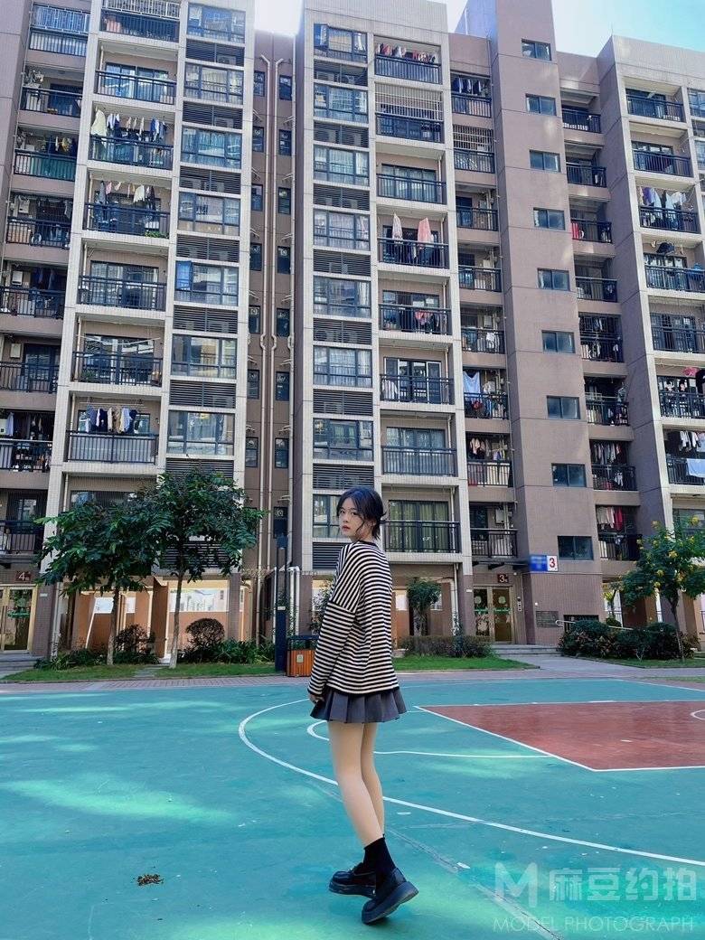 校园模特