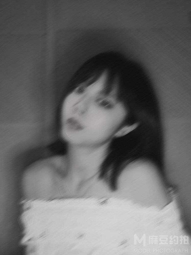 黑白模特
