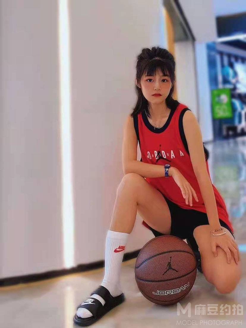 胶片模特