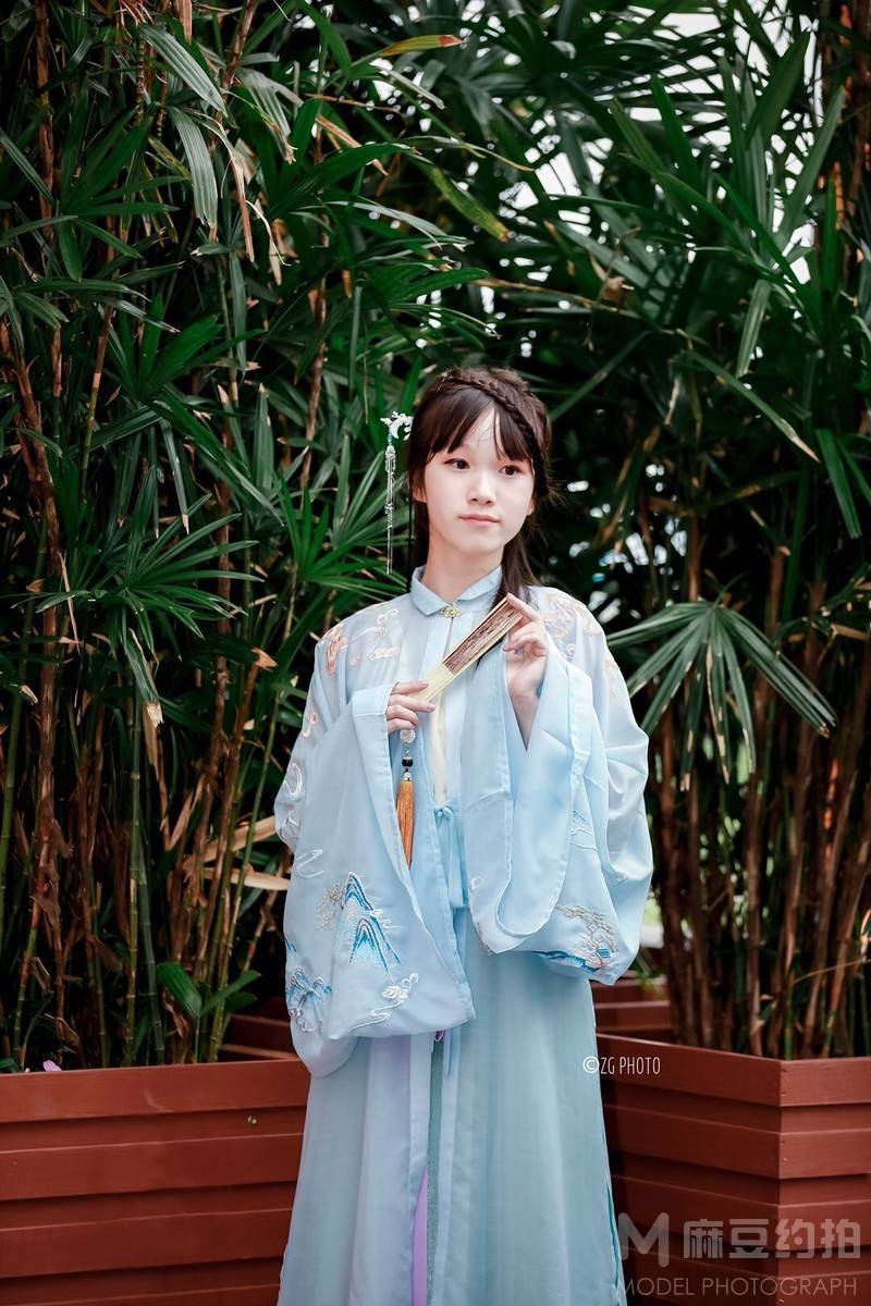 汉服模特