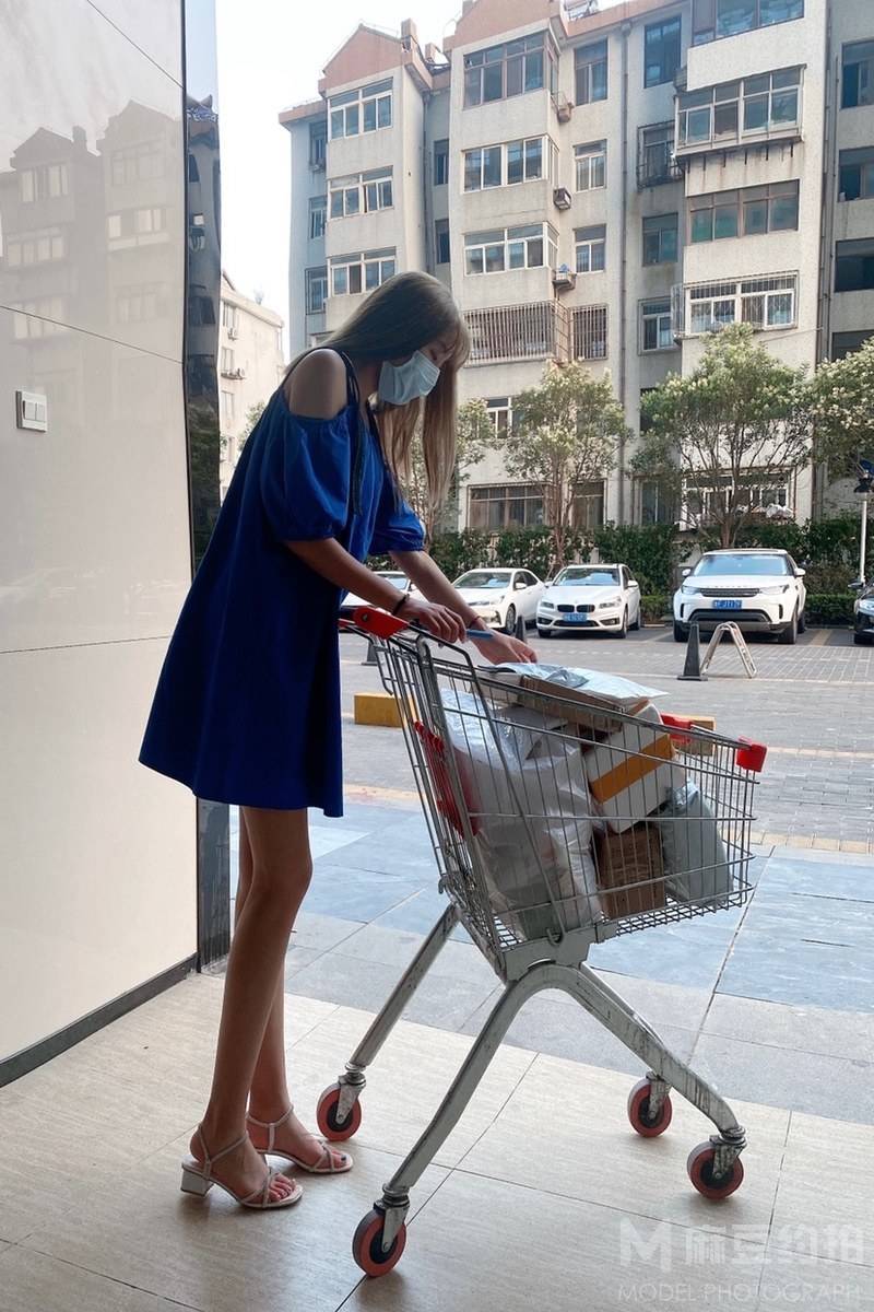 校园模特