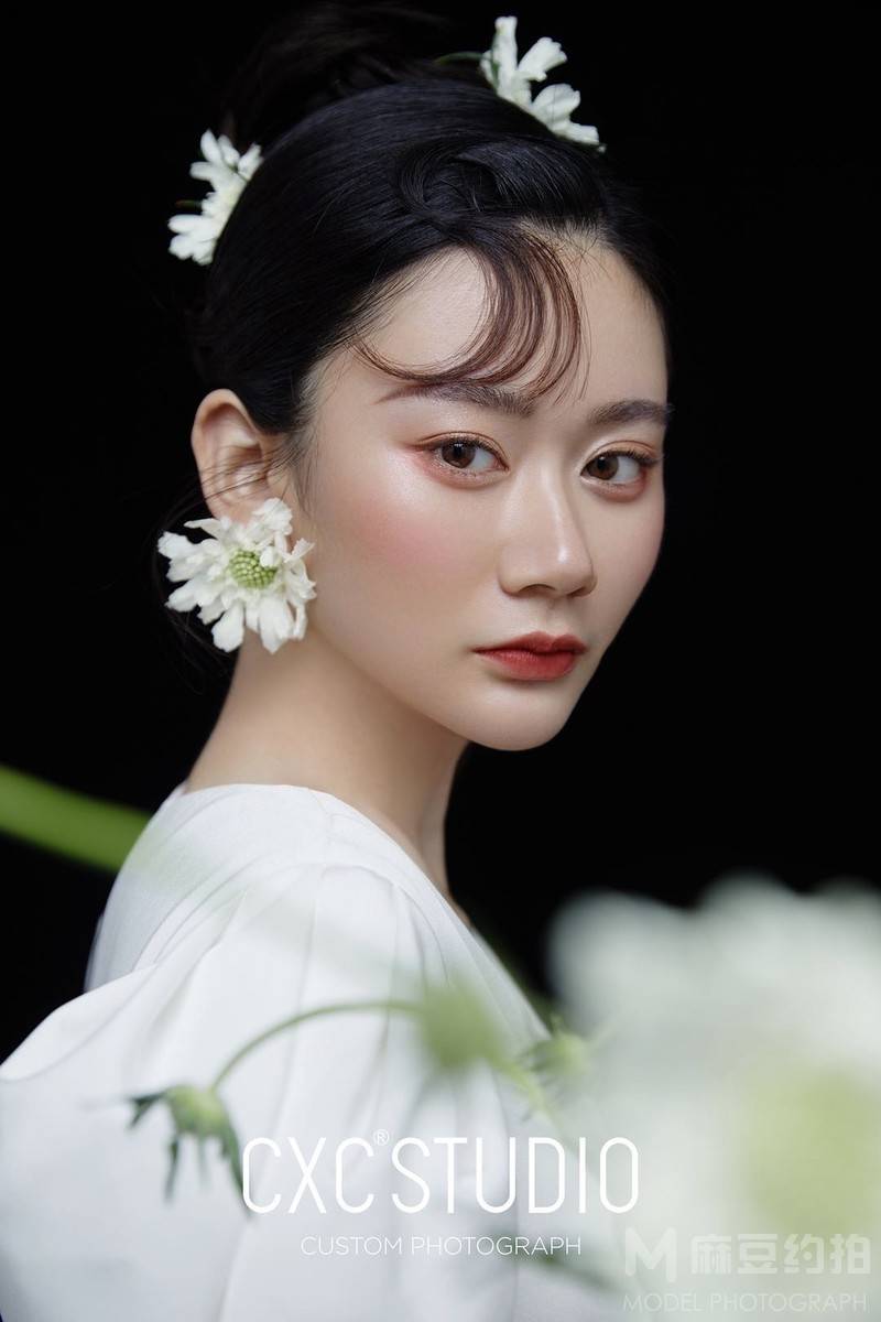 妆容模特