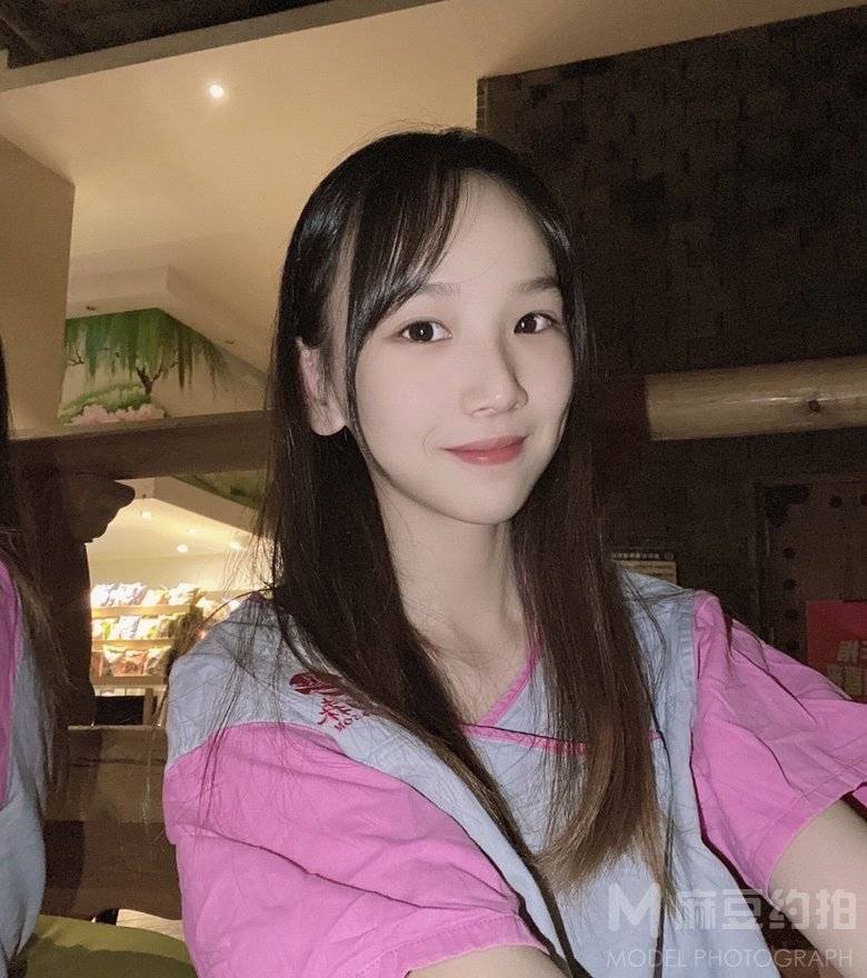 纪实模特