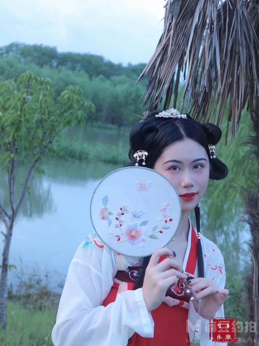 校园模特