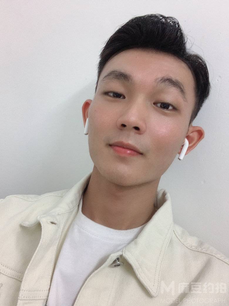 黑白模特