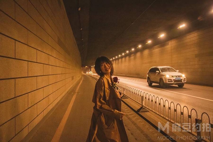 夜景模特