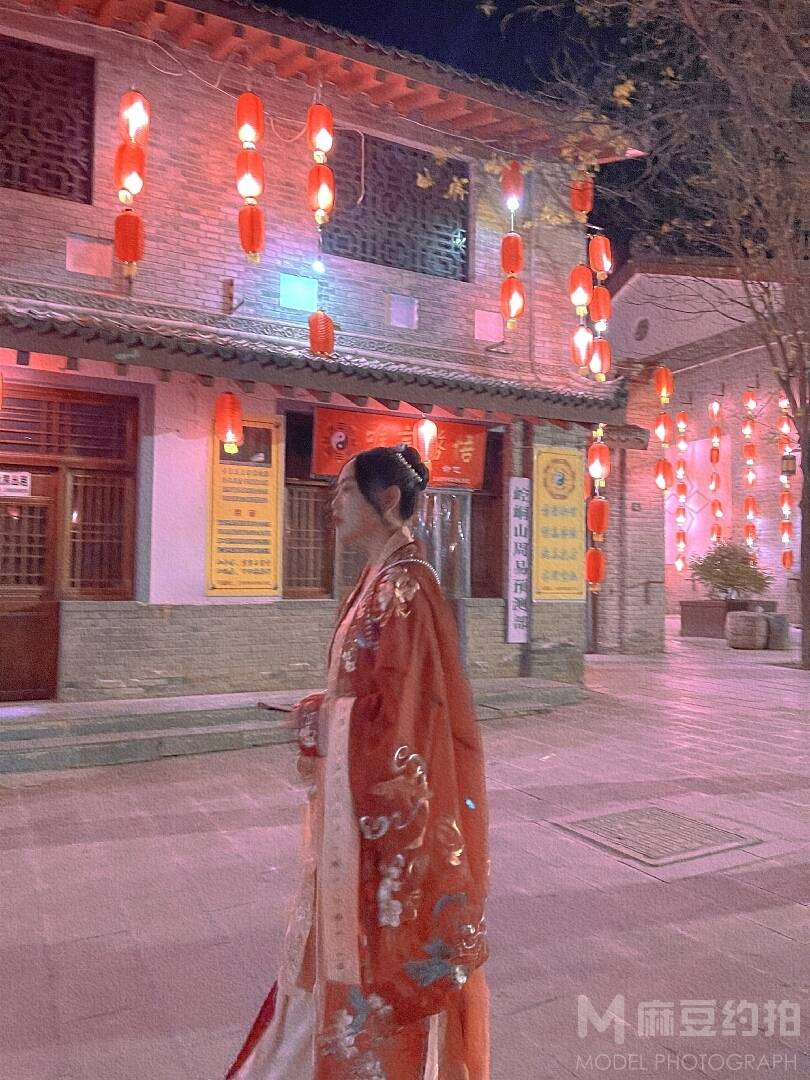 夜景模特