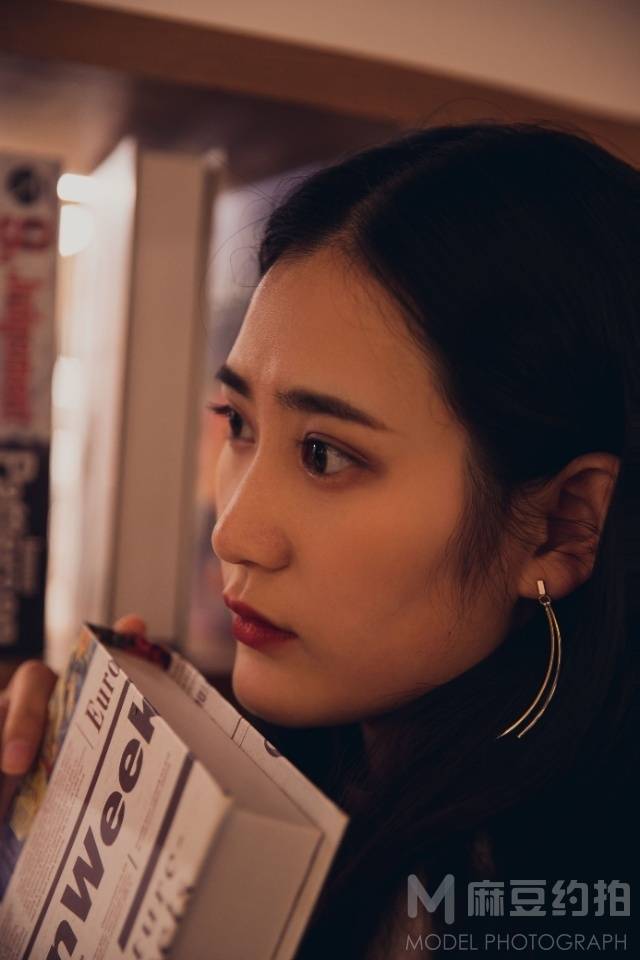 情绪模特
