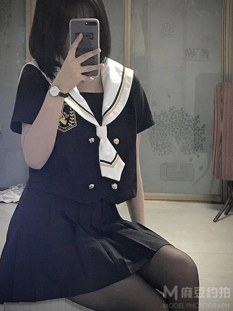 黑白模特