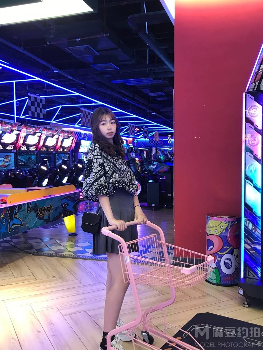 校园模特