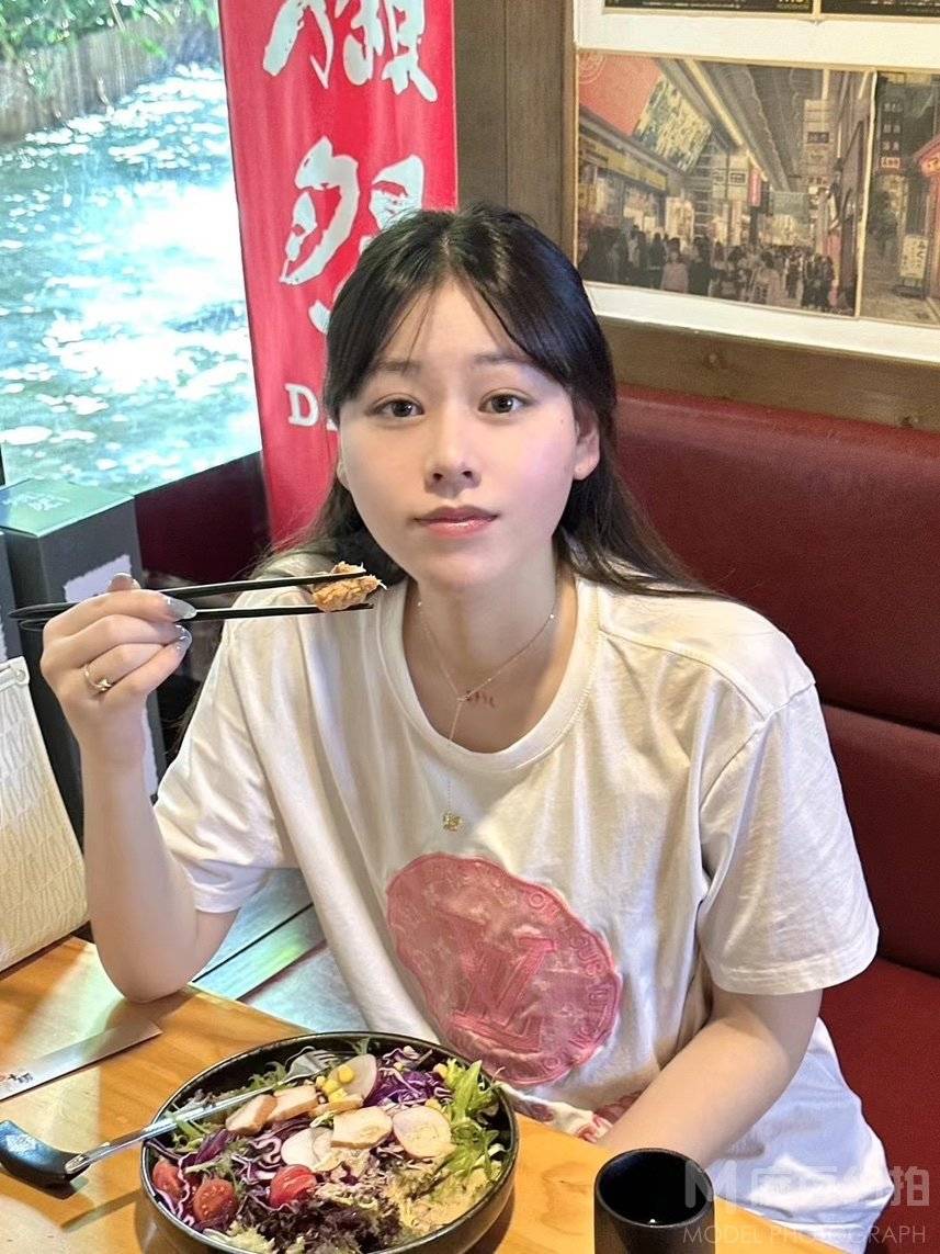 纪实模特