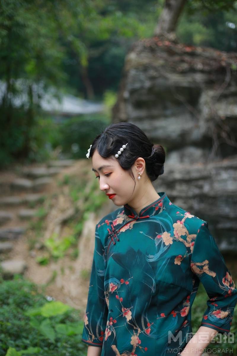 黑白模特