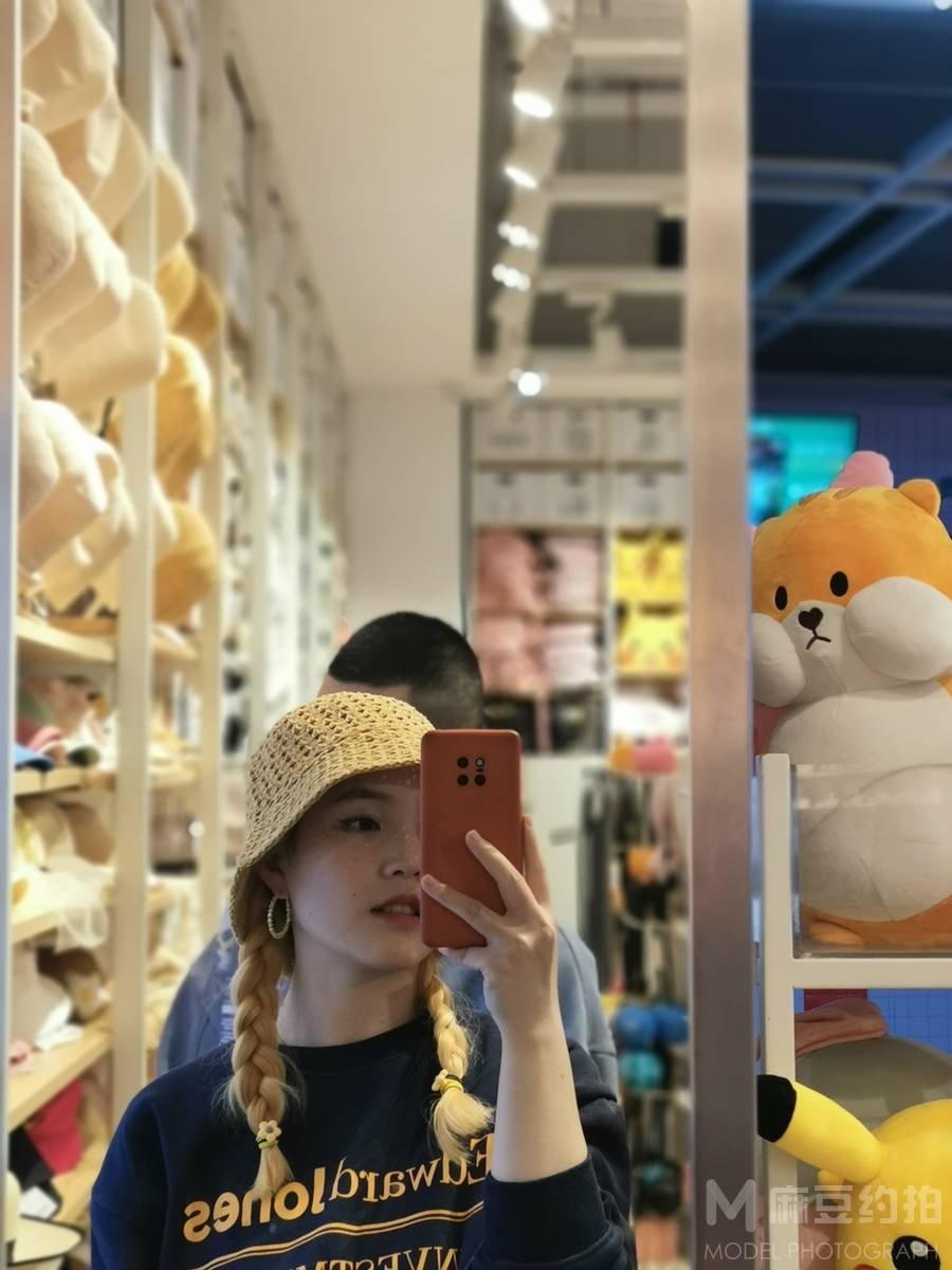 宝丽来模特