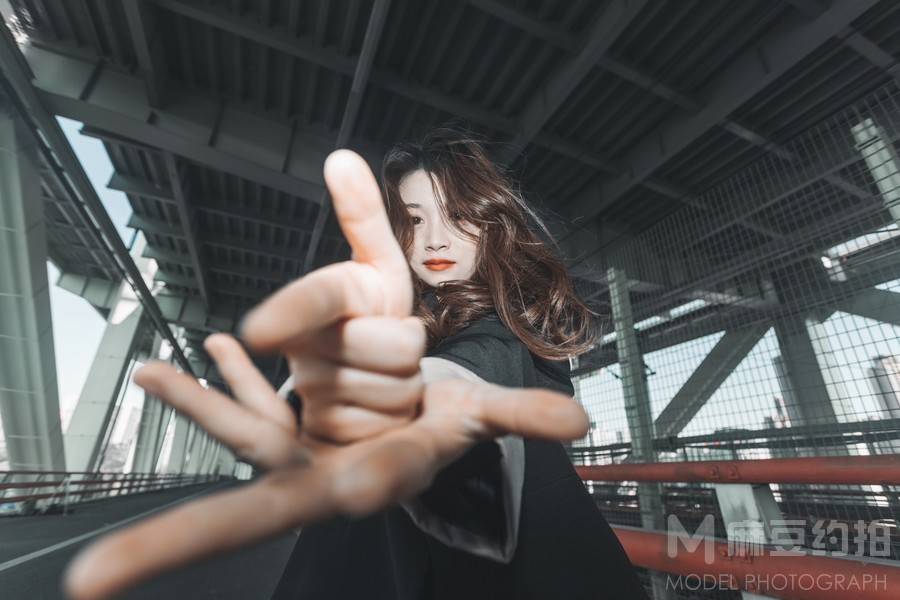 情绪模特