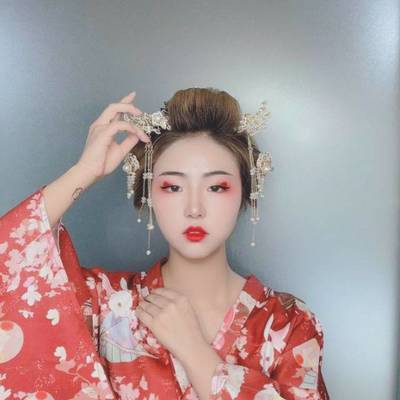 妆容模特