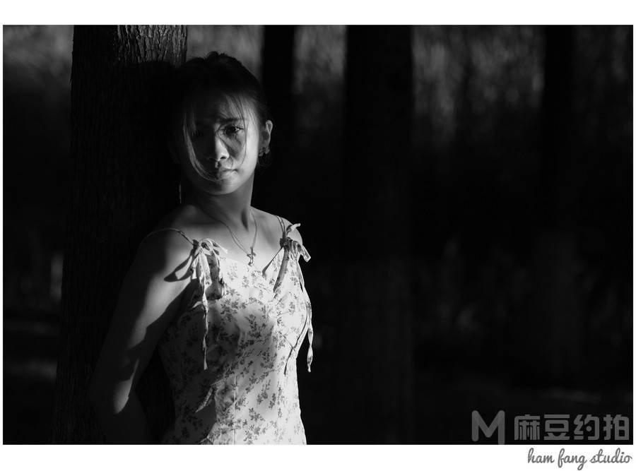 黑白模特