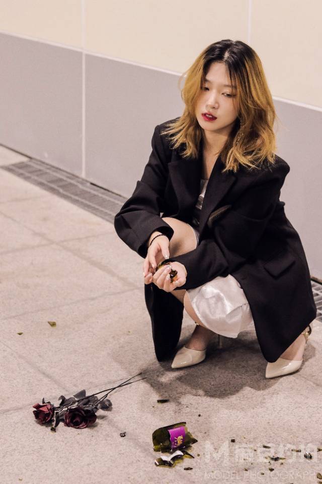 情绪模特