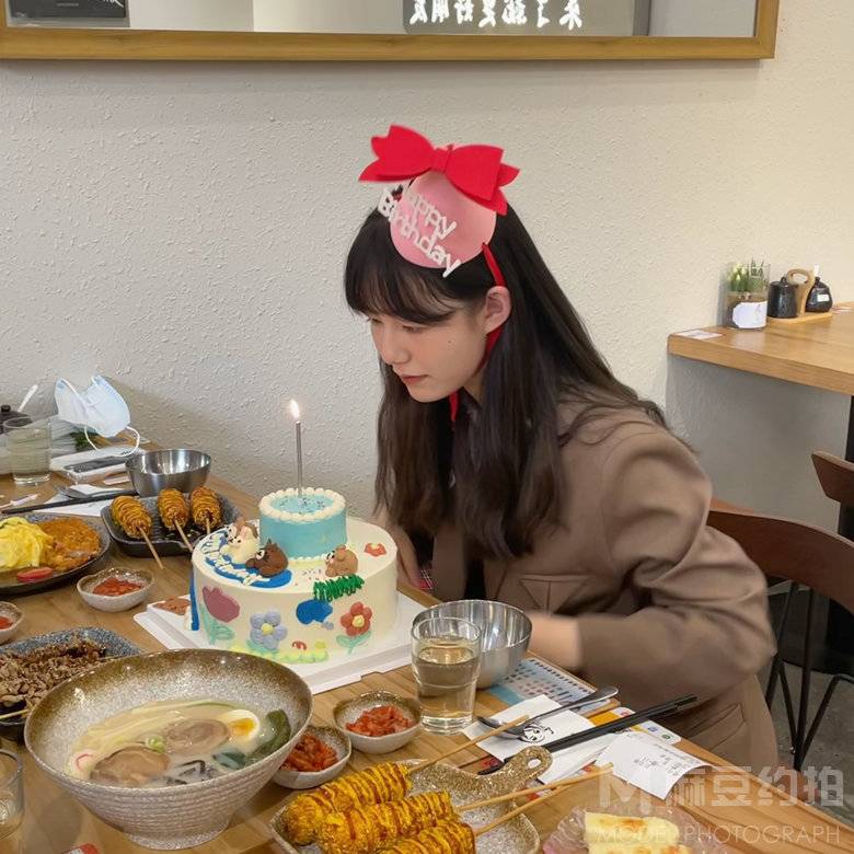 校园模特