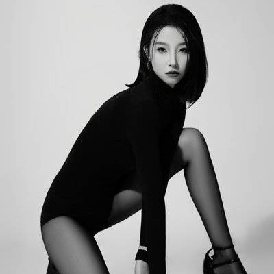 黑白模特