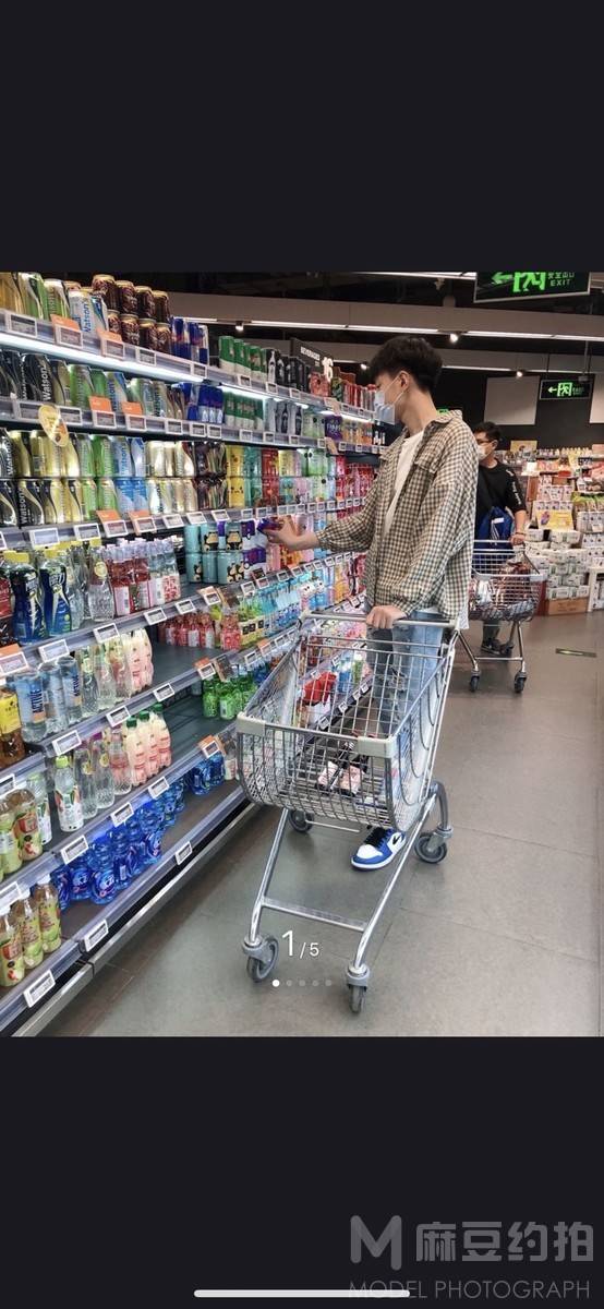 清新模特