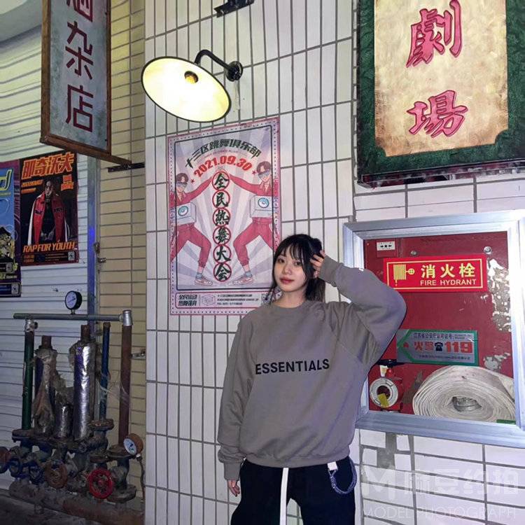 校园模特
