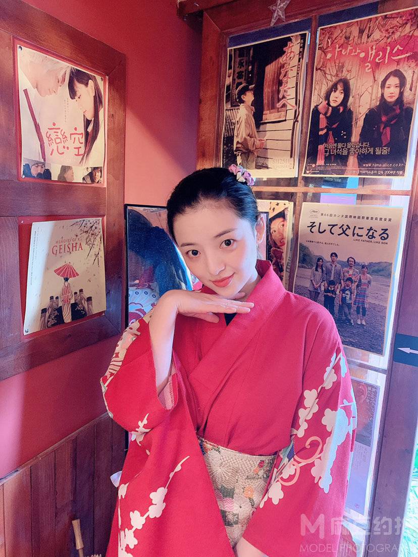 校园模特